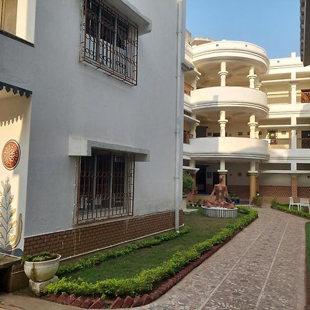Hotel Kolam Shanti Niketan Ngoại thất bức ảnh