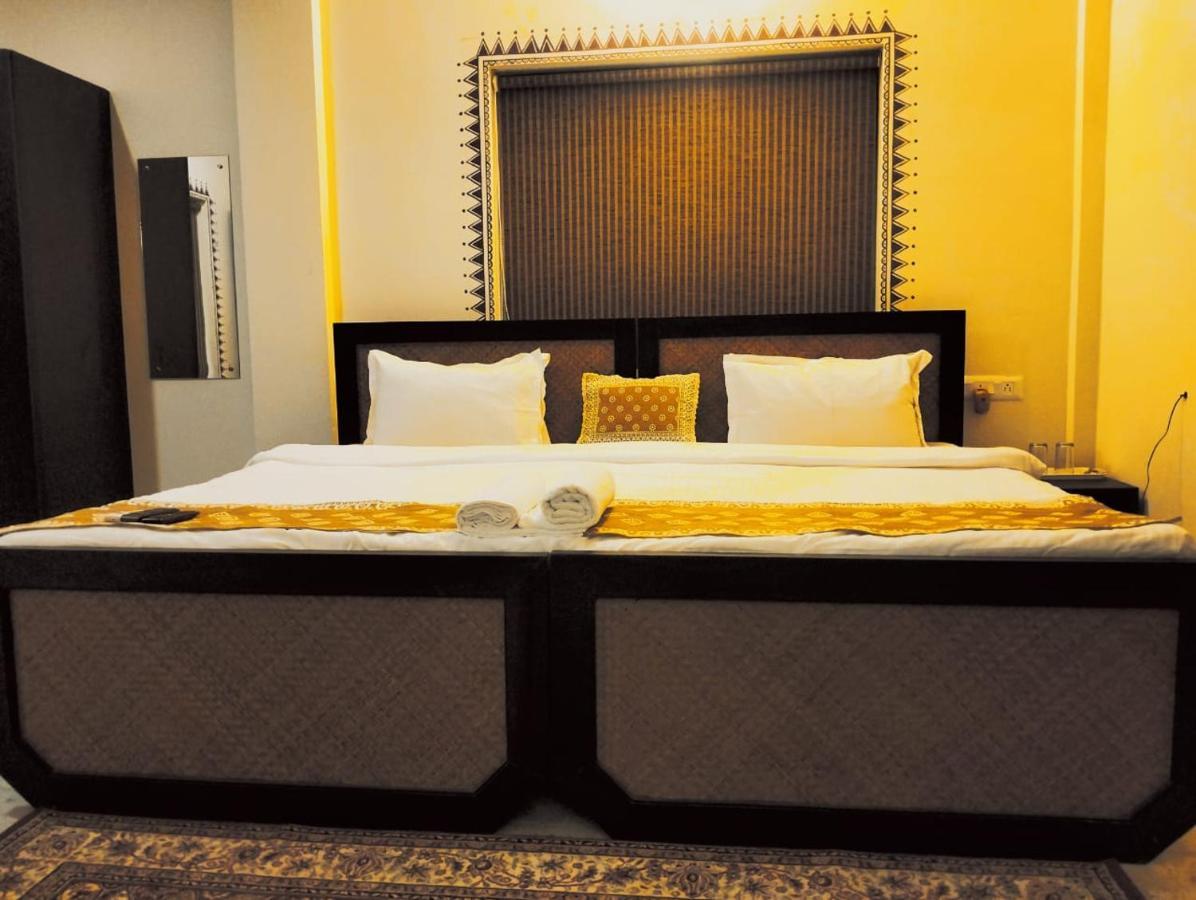 Hotel Kolam Shanti Niketan Ngoại thất bức ảnh