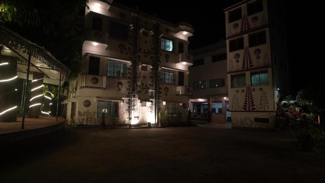 Hotel Kolam Shanti Niketan Ngoại thất bức ảnh